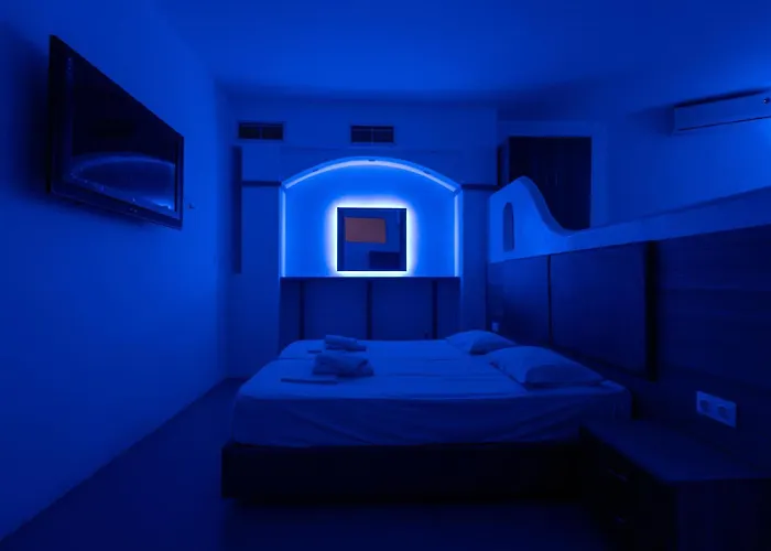 Fanari Art Aparthotel 3*