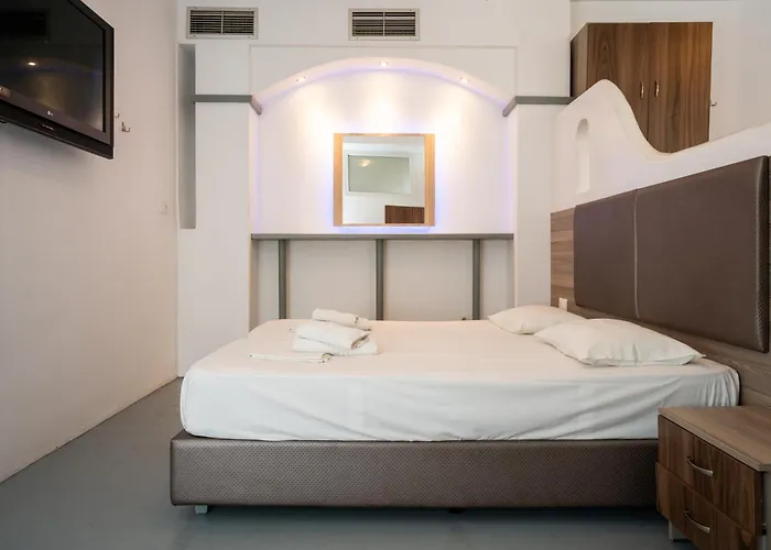 Fanari Art Aparthotel