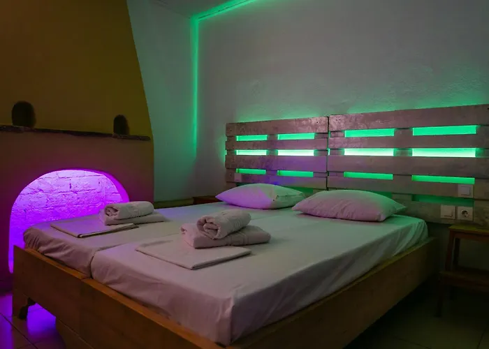 Fanari Art Aparthotel 3*