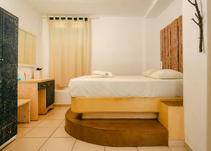 Fanari Art Aparthotel Ios